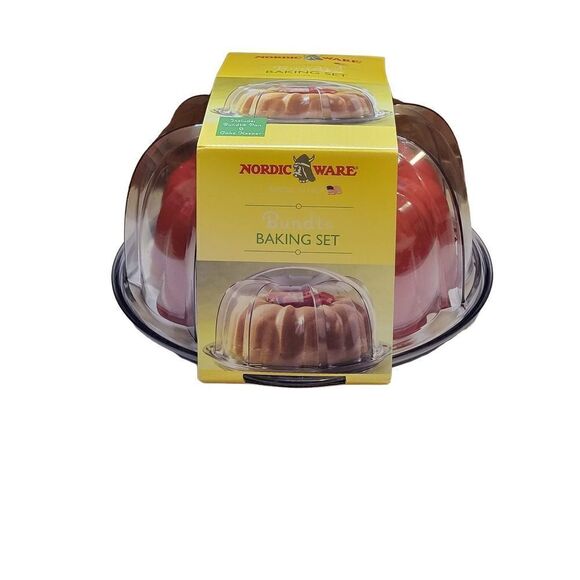 NORDICWARE Bundt Baking Set - Bundt Pan/Cake Keeper NEW - Picture 2 of 7